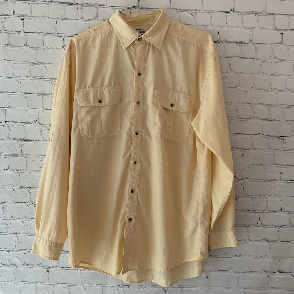L.L Bean men’s long sleeve nylon button down shirt | size large